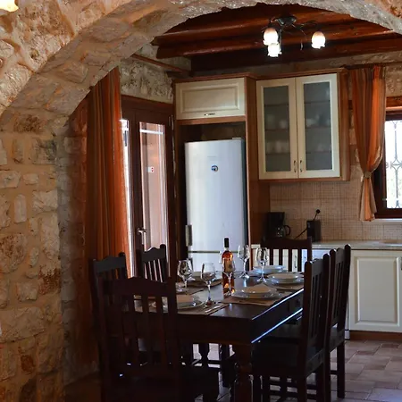 Villa Julieta Stone *